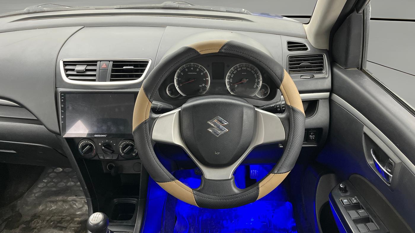 2013 Maruti Swift VXI, Petrol, Manual, 63,020 km, Steering Wheel Close Up