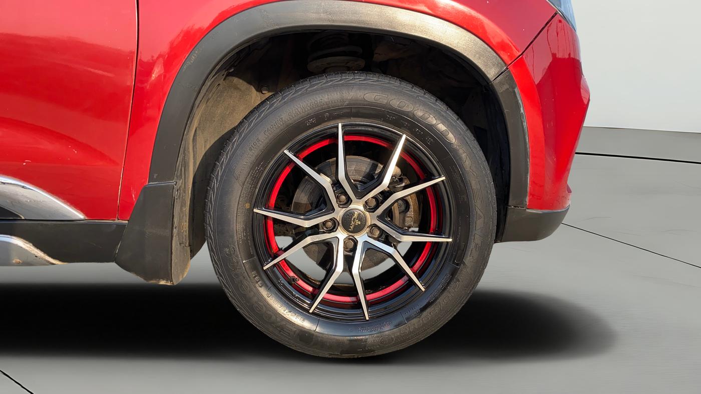 2018 Maruti Vitara Brezza ZDI PLUS AMT, Diesel, Automatic, 1,01,558 km, Right Front Wheel