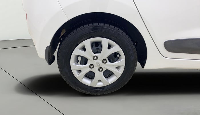 2015 Hyundai Grand i10 SPORTZ 1.2 KAPPA VTVT, Petrol, Manual, 43,941 km, Right Rear Wheel