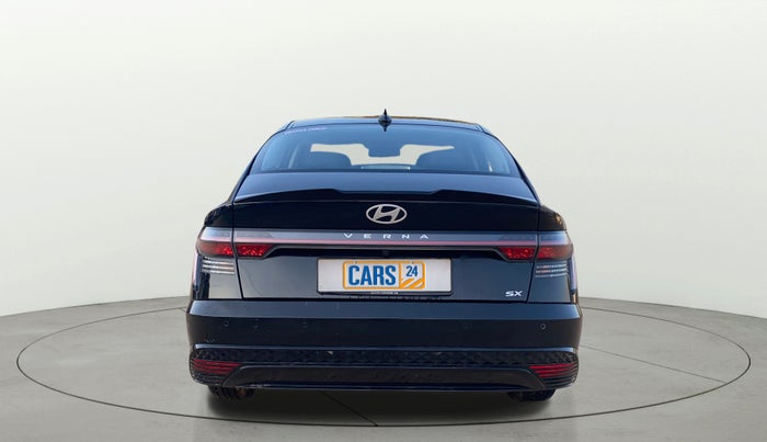 2023 Hyundai Verna SX 1.5 Turbo Petrol MT, Petrol, Manual, 24,627 km, Back/Rear