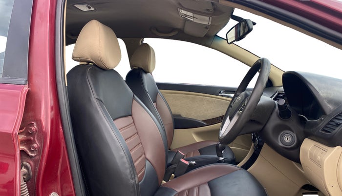 2015 Hyundai Verna FLUIDIC 1.6 CRDI EX, Diesel, Manual, 1,08,808 km, Right Side Front Door Cabin