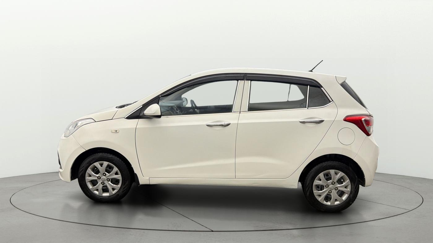 2016 Hyundai Grand i10 MAGNA 1.2 KAPPA VTVT, Petrol, Manual, 68,906 km, Left Side