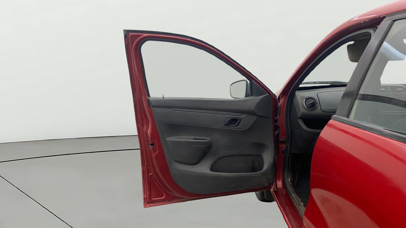 2016 Renault Kwid RXT 1.0, CNG, Manual, 94,193 km, LHS Front Door