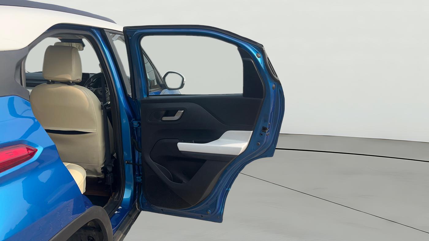 2024 Tata PUNCH Creative Plus, Petrol, Manual, 14,004 km, RHS Rear Door