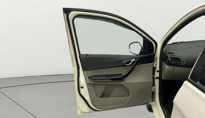 2016 Tata Tiago XZ PETROL, Petrol, Manual, 66,808 km, LHS Front Door