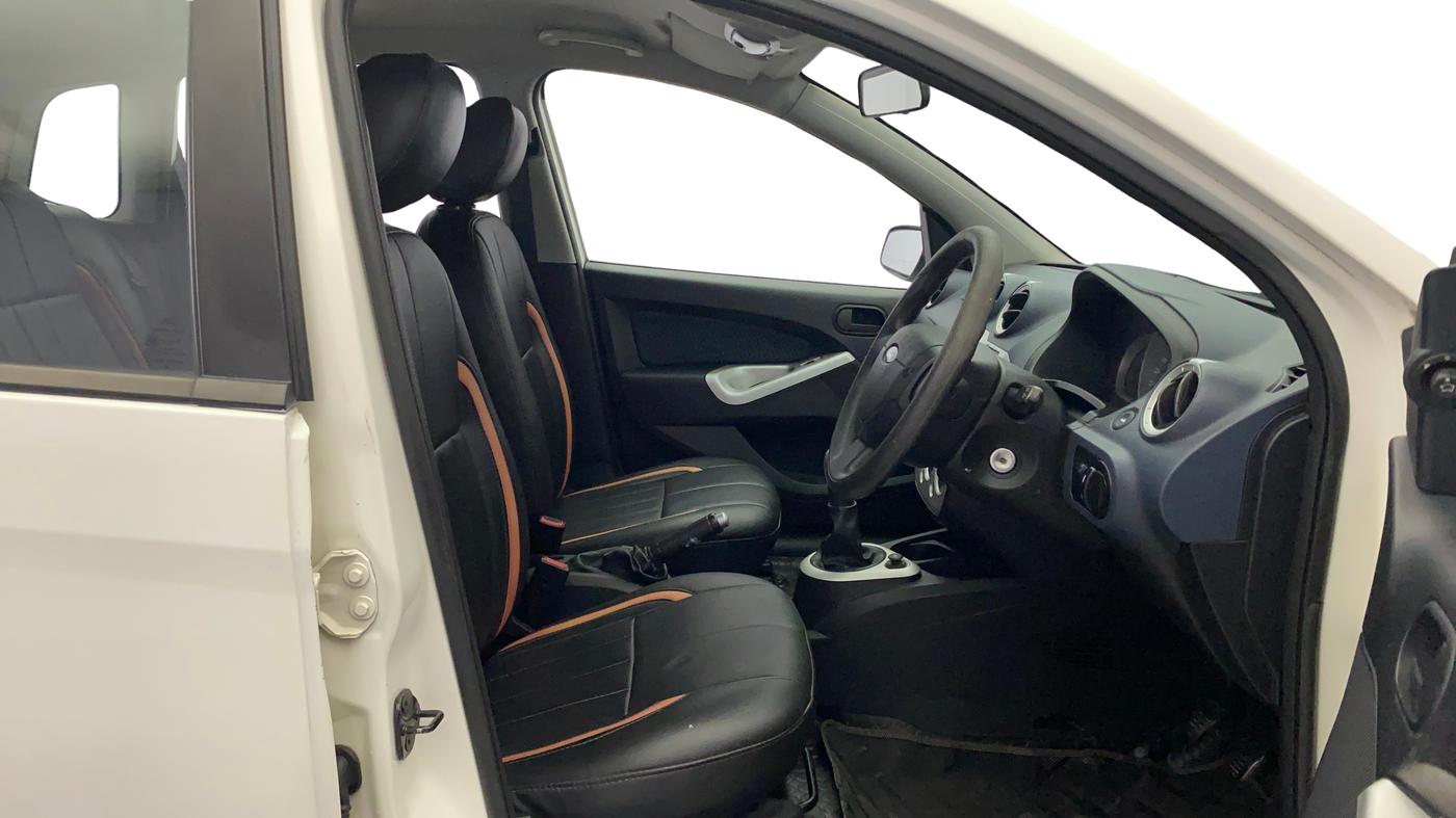 2014 Ford Figo TITANIUM 1.2 PETROL, Petrol, Manual, 93,010 km, Right Side Front Door Cabin