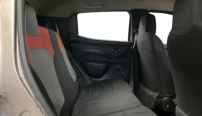 2017 Renault Kwid RXT 1.0, Petrol, Manual, 61,347 km, Right Side Rear Door Cabin