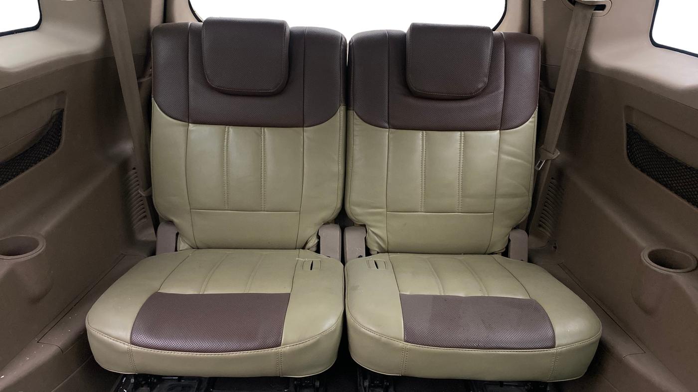 2014 Mahindra XUV500 W4, Diesel, Manual, 97,259 km, Third Seat Row ( optional )
