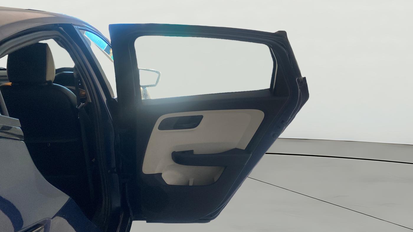 2023 Tata ALTROZ XM PLUS PETROL, CNG, Manual, 28,172 km, RHS Rear Door
