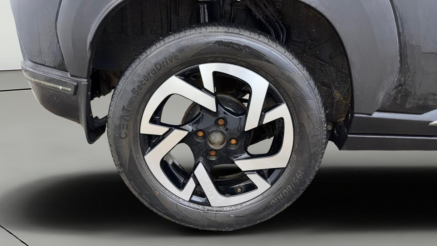 2022 Nissan MAGNITE XV PREMIUM TURBO CVT, Petrol, Automatic, 56,214 km, Right Rear Wheel