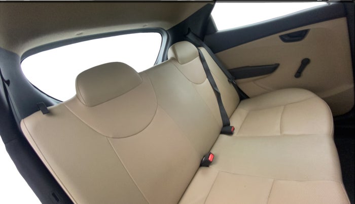 2017 Hyundai Eon ERA +, Petrol, Manual, 27,680 km, Right Side Rear Door Cabin