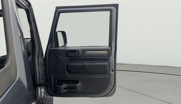 2021 Mahindra Thar LX HT PETROL 4WD MT, Petrol, Manual, 40,167 km, RHS Front Door