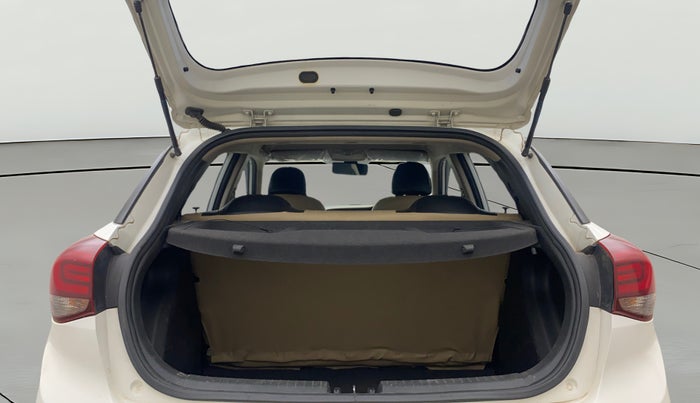 2018 Hyundai Elite i20 SPORTZ 1.2, Petrol, Manual, 70,303 km, Boot Open Zoomed View