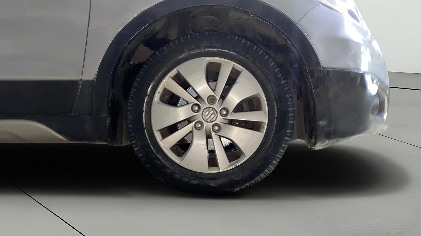 2016 Maruti S Cross ZETA 1.3, Diesel, Manual, 54,024 km, Right Front Wheel