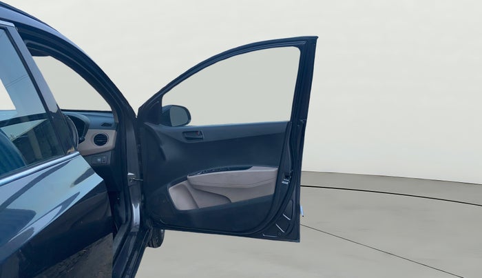 2019 Hyundai Grand i10 MAGNA 1.2 KAPPA VTVT, CNG, Manual, 79,602 km, RHS Front Door