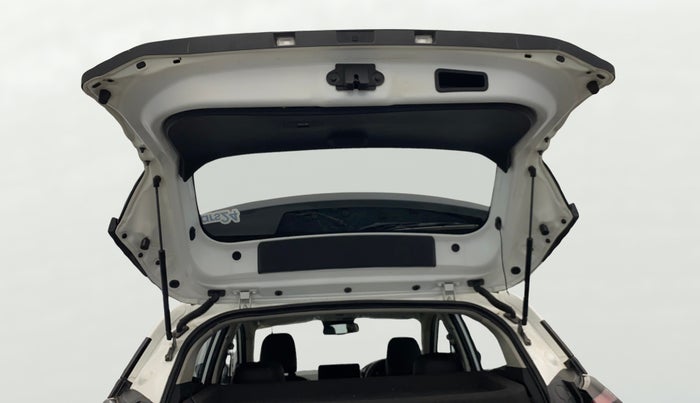 2024 Tata NEXON CREATIVE + AMT 1.5 DIESEL, Diesel, Automatic, 19,882 km, Boot Door Open