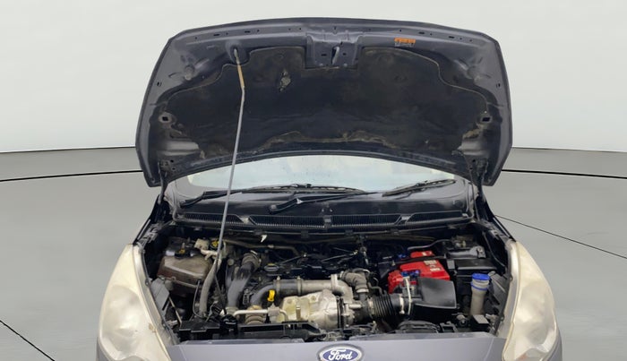 2015 Ford Figo Aspire TITANIUM1.5 DIESEL, Diesel, Manual, 1,20,943 km, Open Bonet