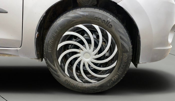 2015 Maruti Celerio ZXI, CNG, Manual, 58,610 km, Right Front Wheel