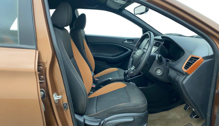2015 Hyundai i20 Active 1.2 S, Petrol, Manual, 1,43,339 km, Right Side Front Door Cabin