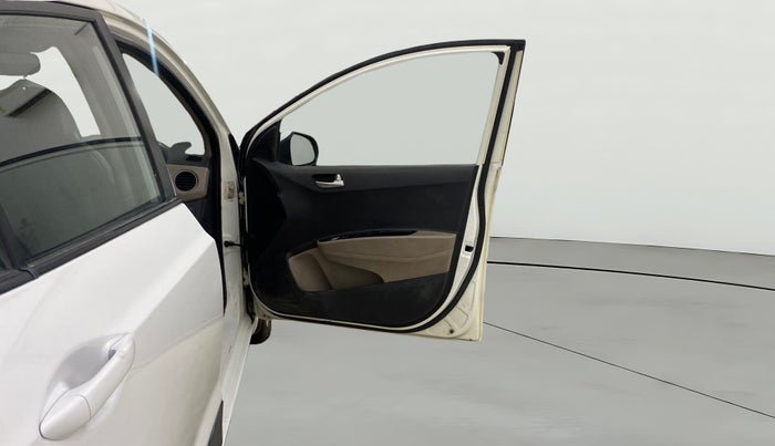 2015 Hyundai Xcent S 1.2, Petrol, Manual, 22,387 km, RHS Front Door