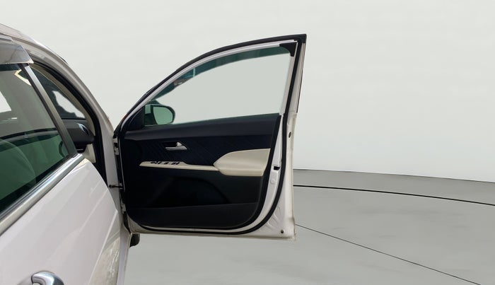 2023 Hyundai Verna SX 1.5 l MPI, Petrol, Manual, 15,313 km, RHS Front Door