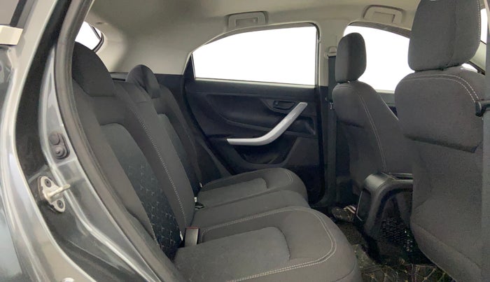 2022 Tata NEXON XM SUNROOF DIESEL, Diesel, Manual, 36,950 km, Right Side Rear Door Cabin