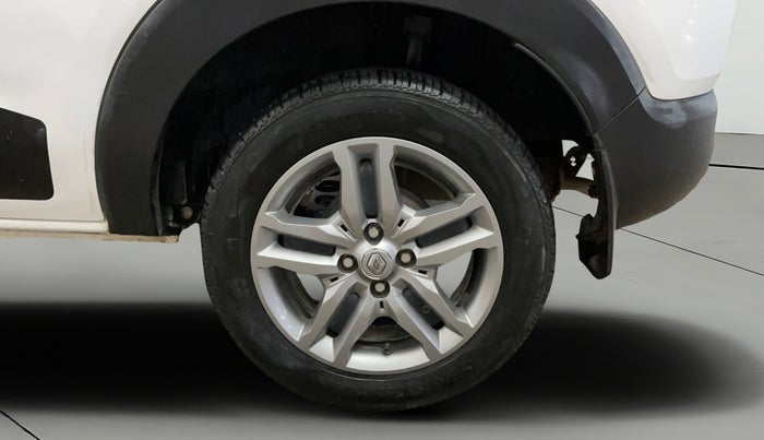 2022 Renault TRIBER RXZ, Petrol, Manual, 35,223 km, Left Rear Wheel