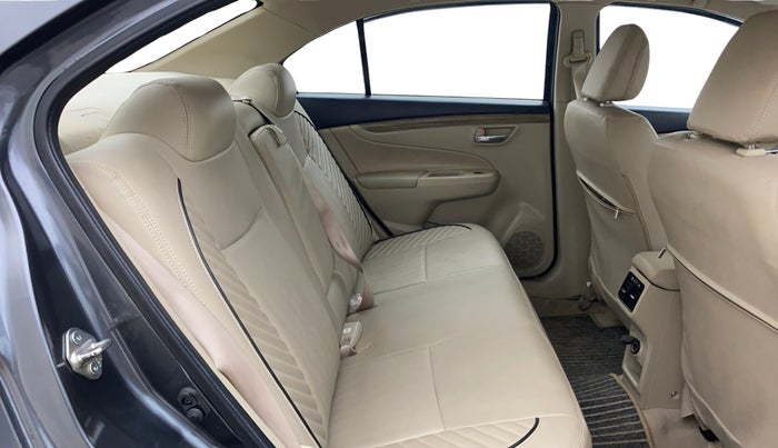2022 Maruti Ciaz SIGMA 1.5 SHVS MT  PETROL, Petrol, Manual, 33,143 km, Right Side Rear Door Cabin