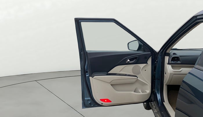 2019 Mahindra XUV300 W8 1.5 DIESEL, Diesel, Manual, 48,852 km, LHS Front Door