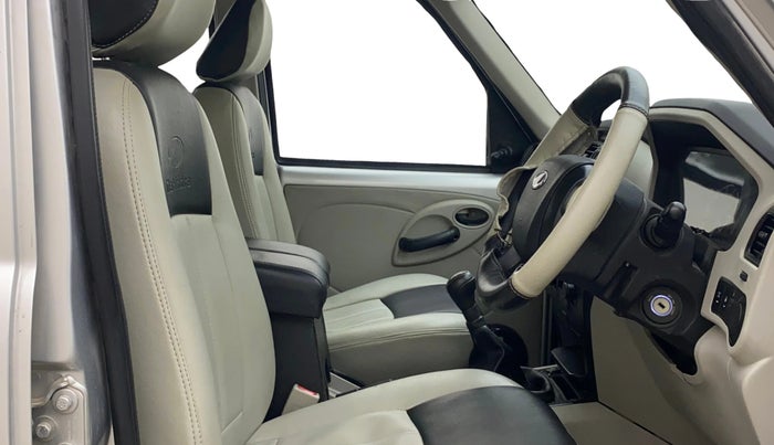 2021 Mahindra Scorpio S3 PLUS, Diesel, Manual, 24,774 km, Right Side Front Door Cabin