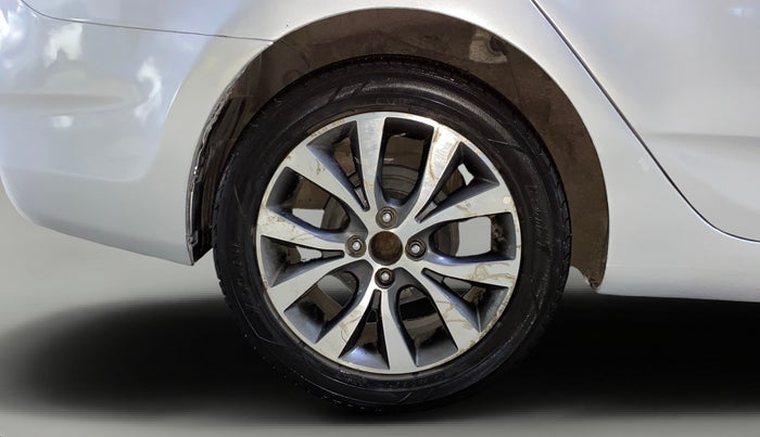 2017 Hyundai Verna 1.6 VTVT SX AT, Petrol, Automatic, 56,886 km, Right Rear Wheel