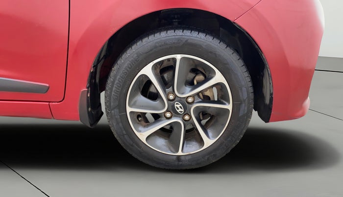 2017 Hyundai Grand i10 SPORTZ (O) AT 1.2 KAPPA VTVT, Petrol, Automatic, 63,246 km, Right Front Wheel