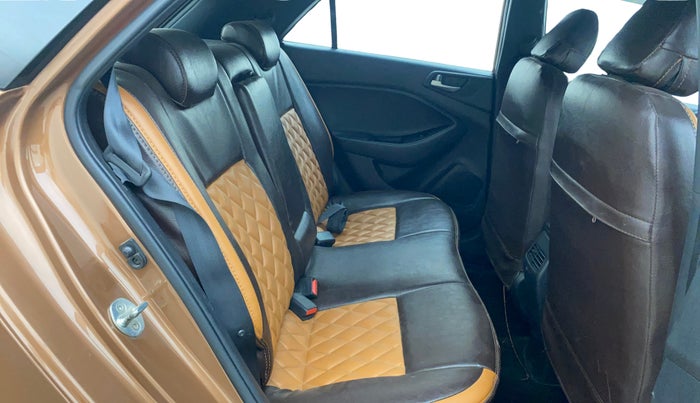 2018 Hyundai i20 Active 1.2 SX, Petrol, Manual, 98,742 km, Right Side Rear Door Cabin