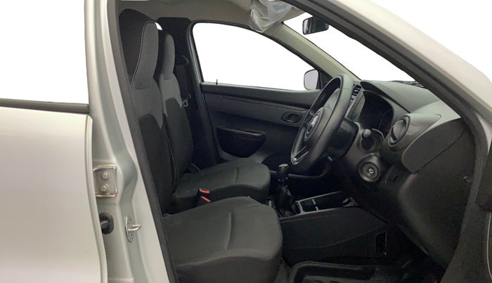2022 Renault Kwid RXL 0.8 (O), Petrol, Manual, 6,878 km, Right Side Front Door Cabin