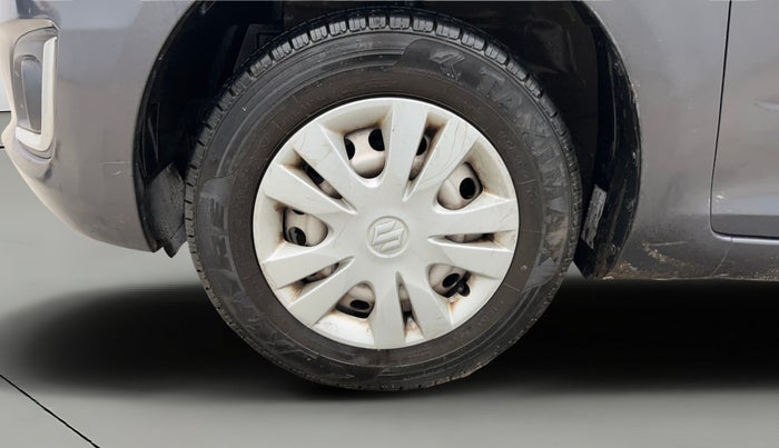 2017 Maruti Swift LXI (O), CNG, Manual, 55,843 km, Left Front Wheel