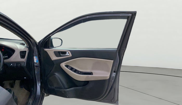 2016 Hyundai Elite i20 MAGNA 1.2, CNG, Manual, 61,101 km, RHS Front Door