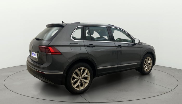 2018 Volkswagen TIGUAN HIGHLINE TDI AT, Diesel, Automatic, 1,41,504 km, Right Back Diagonal