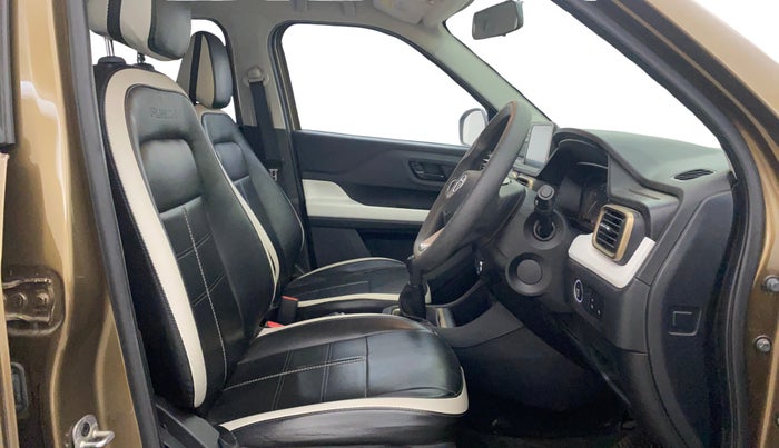 2023 Tata PUNCH ACCOMPLISHED MT, Petrol, Manual, 26,198 km, Right Side Front Door Cabin