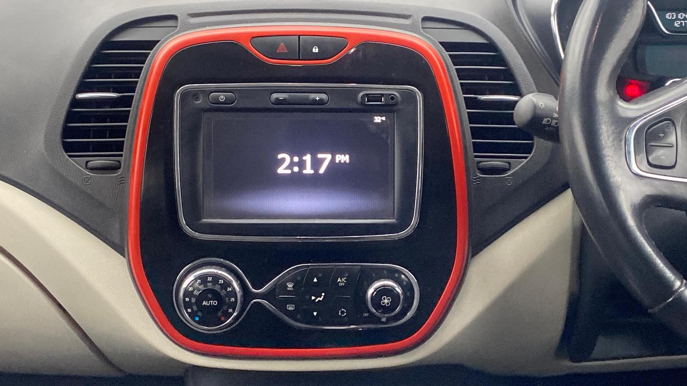 2019 Renault Captur PLATINE PETROL DUAL TONE, Petrol, Manual, 1,03,104 km, Air Conditioner