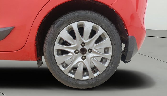 2016 Maruti Baleno ALPHA PETROL 1.2, CNG, Manual, 70,450 km, Left Rear Wheel