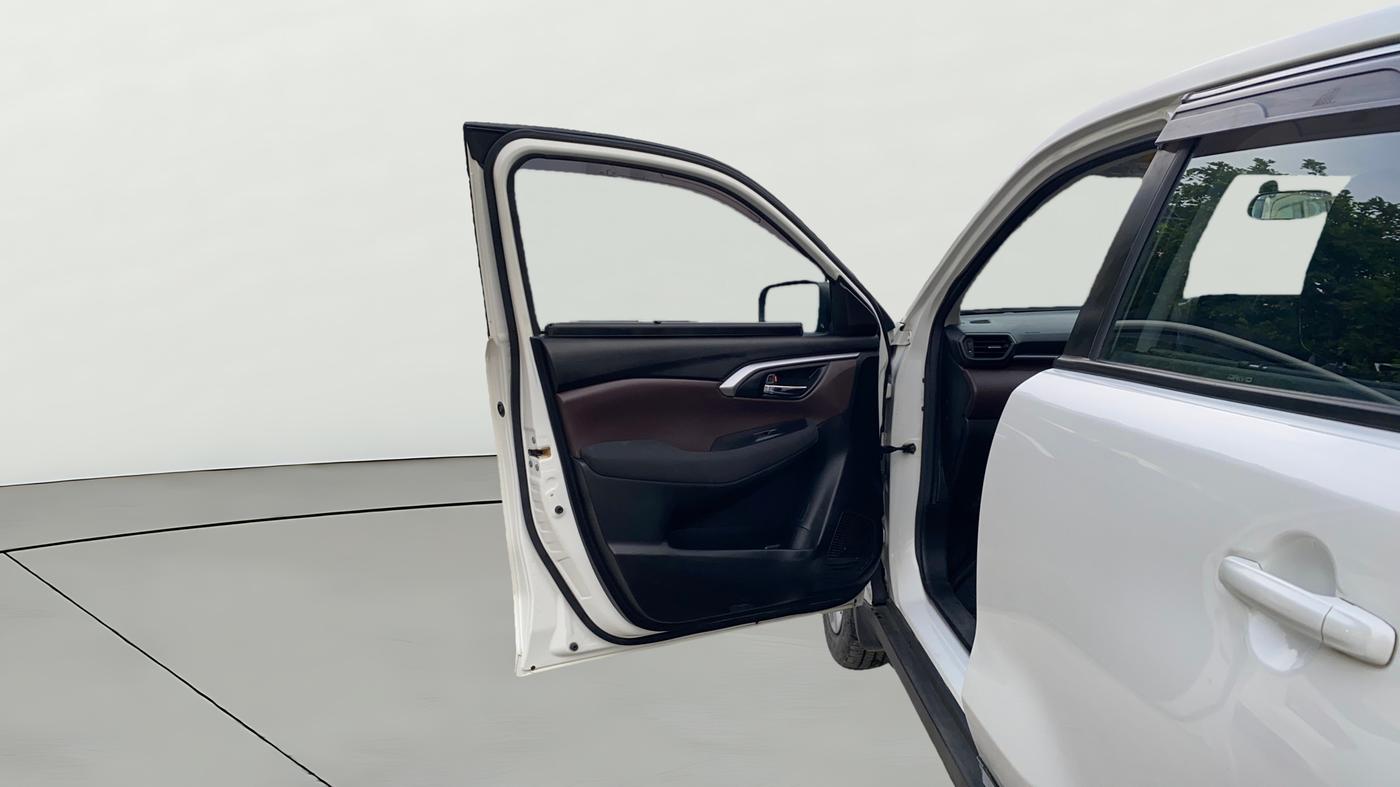 2025 Maruti Grand Vitara SIGMA SMART HYBRID, Petrol, Manual, 43,925 km, LHS Front Door