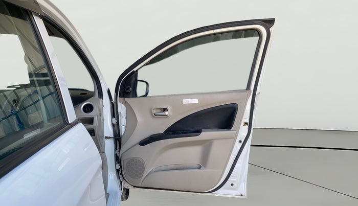 2016 Maruti Celerio VXI AMT, Petrol, Automatic, 1,13,379 km, RHS Front Door