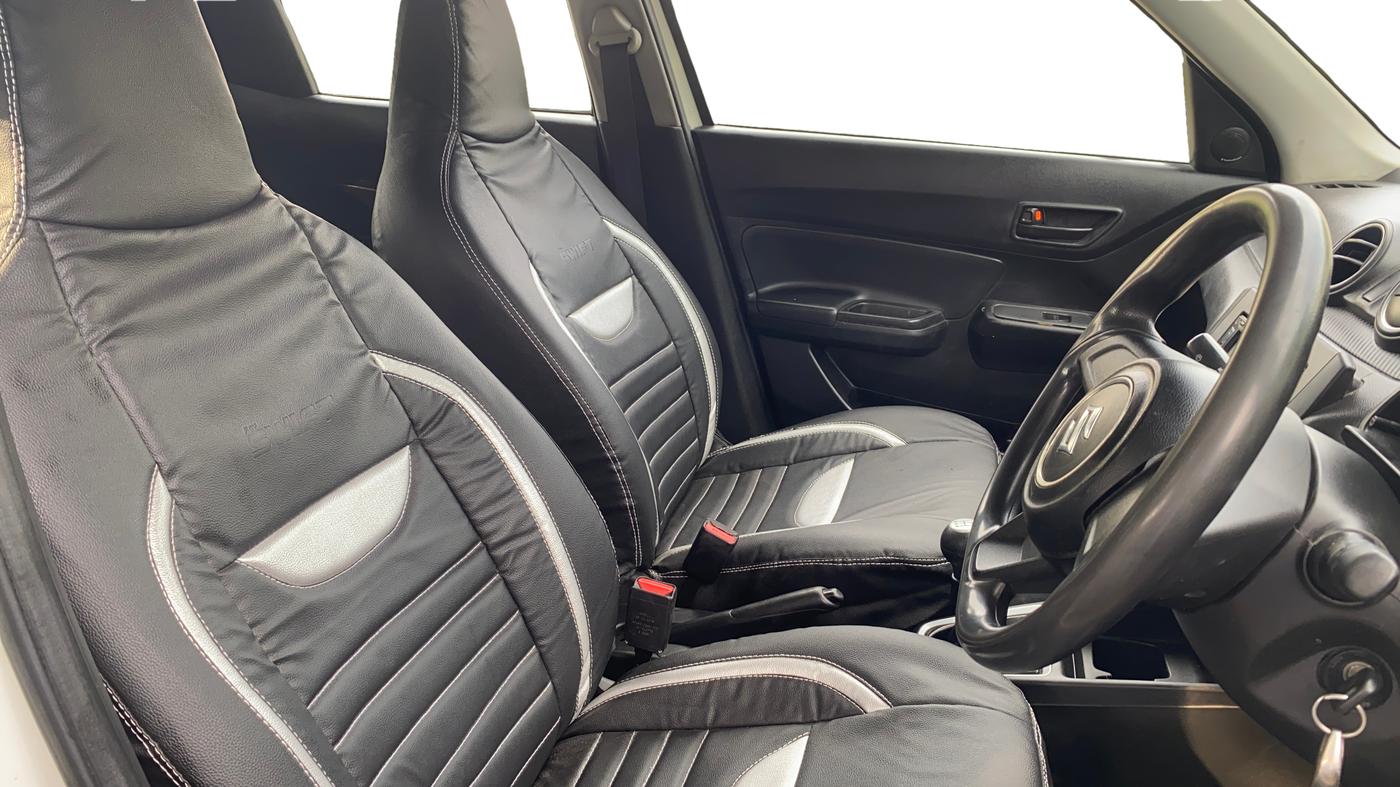 2018 Maruti Swift LDI, Diesel, Manual, 1,07,989 km, Right Side Front Door Cabin