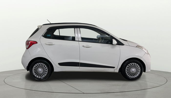 2017 Hyundai Grand i10 SPORTZ (O) 1.2 KAPPA VTVT, Petrol, Manual, 79,959 km, Right Side View