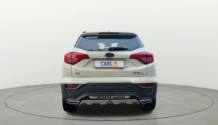 2019 Mahindra XUV300 W8 1.5 DIESEL, Diesel, Manual, 1,33,882 km, Back/Rear