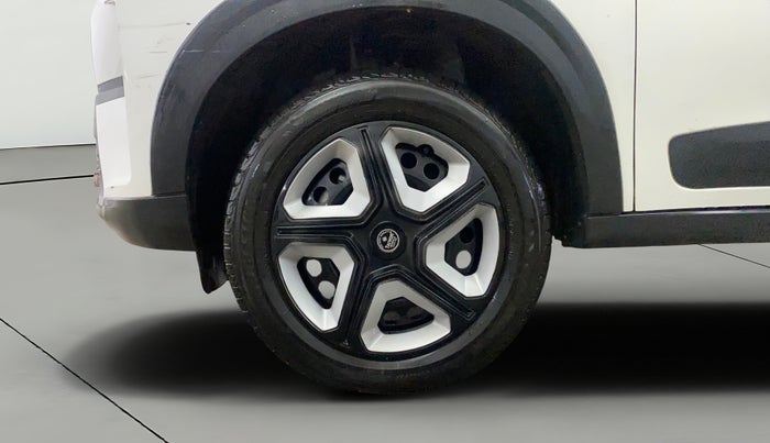 2023 Tata NEXON PURE SUNROOF 1.2 PETROL, Petrol, Manual, 27,227 km, Left Front Wheel