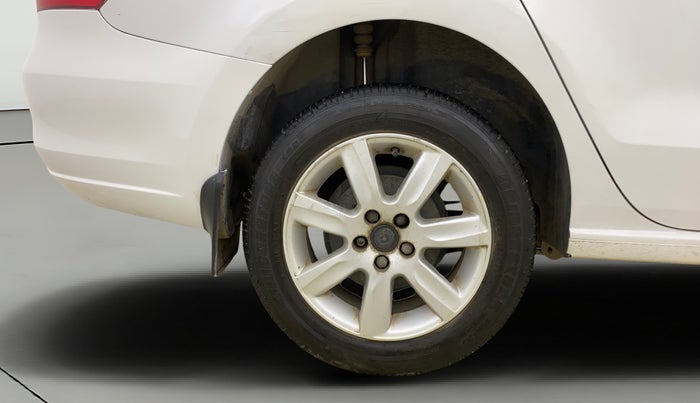 2014 Skoda Rapid AMBITION 1.6 MPI MT, Petrol, Manual, 39,036 km, Right Rear Wheel