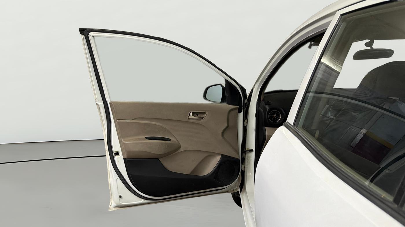 2019 Hyundai NEW SANTRO SPORTZ CNG, CNG, Manual, 79,405 km, LHS Front Door