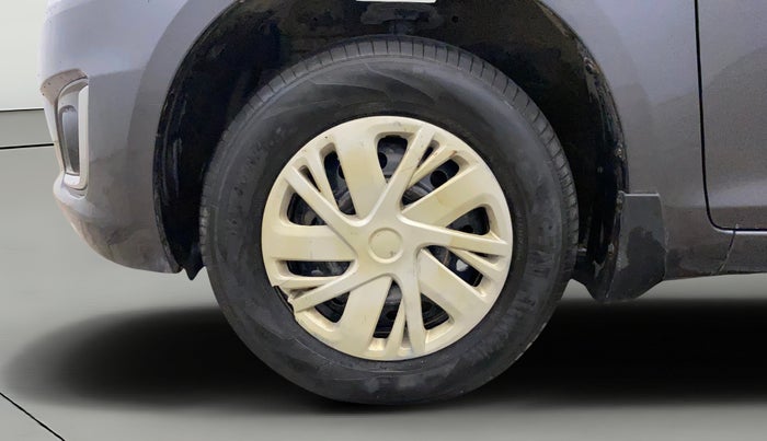 2015 Maruti Swift VXI, Petrol, Manual, 32,329 km, Left Front Wheel