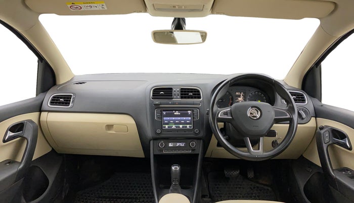 2017 Skoda Rapid STYLE 1.6 MPI AT, Petrol, Automatic, 78,050 km, Dashboard